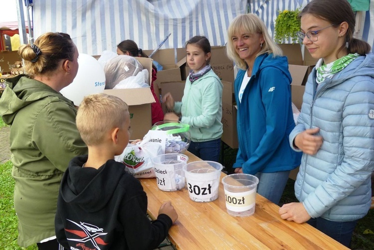 Deszczowa 12. Biesiada Rodzinna z Fundacją Krzyż Dziecka w Pisarzowicach