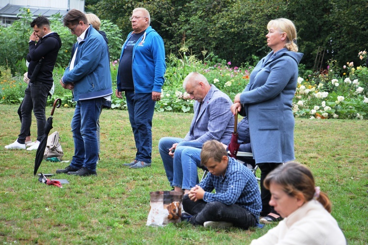 Nocą w deszczu do s. Faustyny 