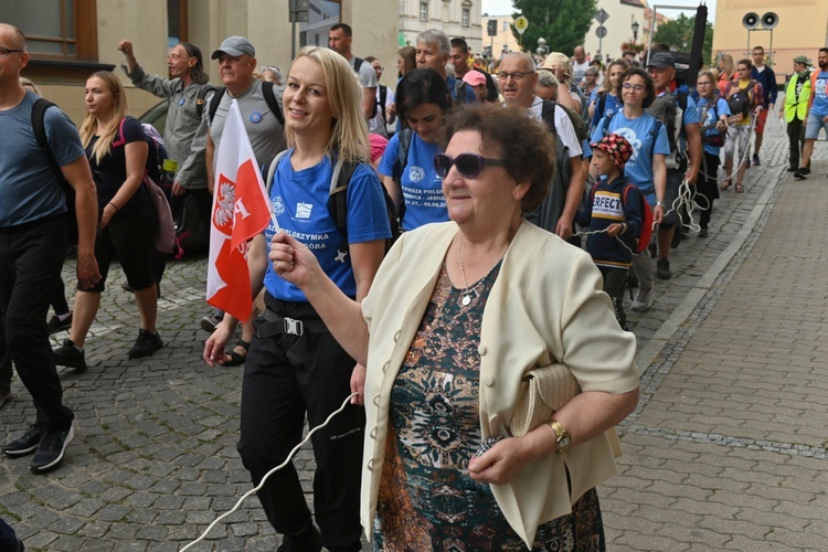 XIX PPDŚ. Wystartowali spod świdnickiej katedry