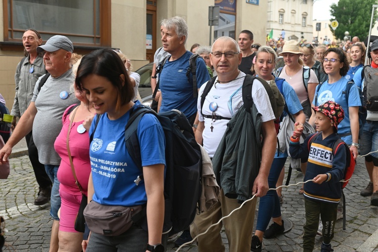 XIX PPDŚ. Wystartowali spod świdnickiej katedry