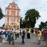 Wyjście pielgrzymki ze Skrzatusza na Jasną Górę