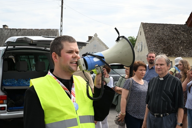 Wyjście pielgrzymki ze Skrzatusza na Jasną Górę