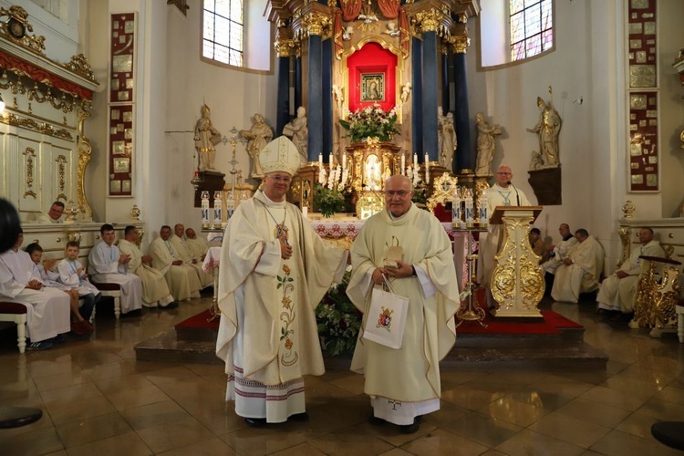 Pielgrzymkowe dziękczynienie u Pani Cierpliwie Słuchającej