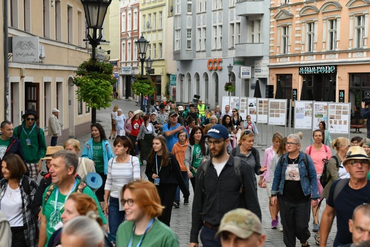 Piesza Pielgrzymka z Zielonej Góry zmierza do Czarnej Madonny