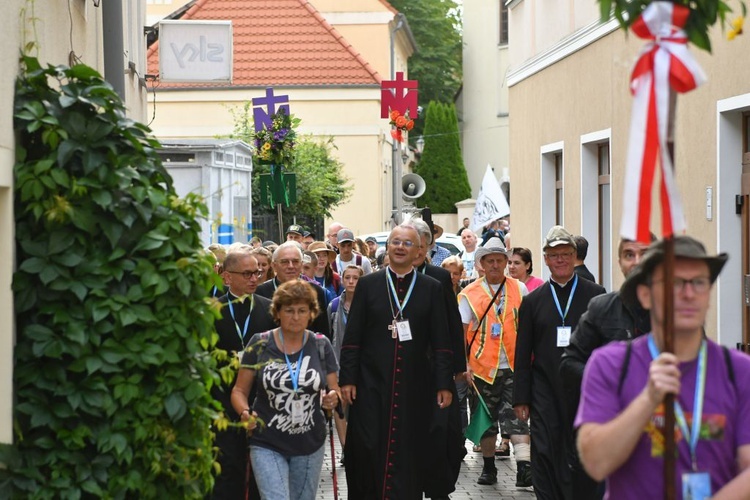 Piesza Pielgrzymka z Zielonej Góry zmierza do Czarnej Madonny