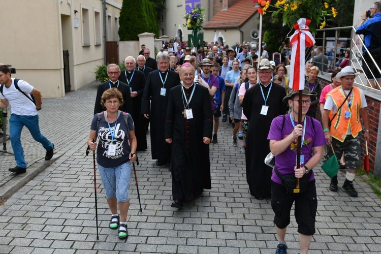 Piesza Pielgrzymka z Zielonej Góry zmierza do Czarnej Madonny