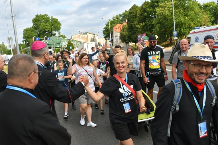 Pielgrzymka to wielka lekcja wiary i człowieczeństwa