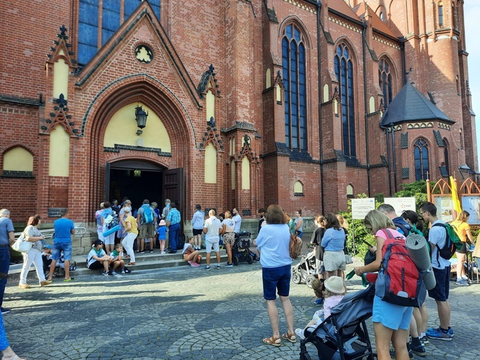 77. Rybnicka Pielgrzymka na Jasną Górę. Dzień I