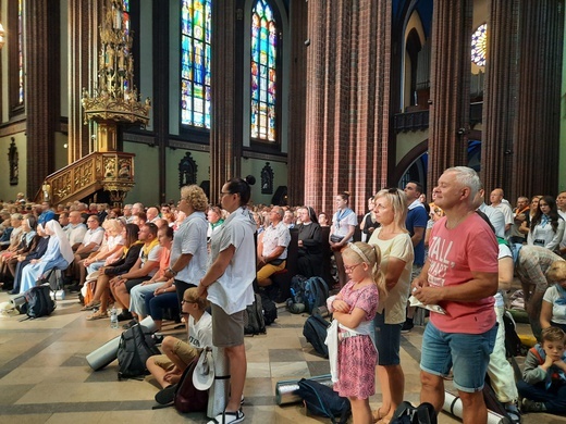 77. Rybnicka Pielgrzymka na Jasną Górę. Dzień I