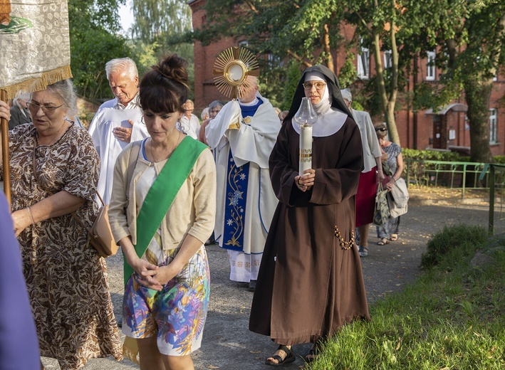 Zbawienny kawałeczek. Odpust u klarysek 