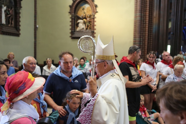 Rybnicka pielgrzymka - Eucharystia na rozpoczęcie