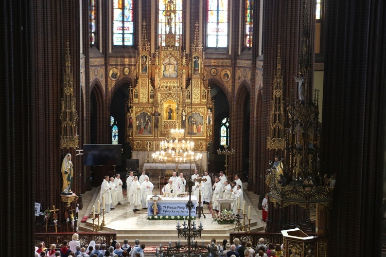 Rybnicka pielgrzymka - Eucharystia na rozpoczęcie