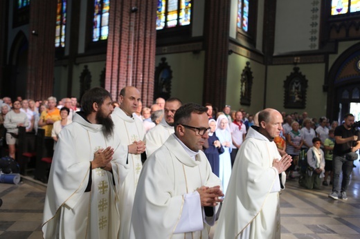 Rybnicka pielgrzymka - Eucharystia na rozpoczęcie