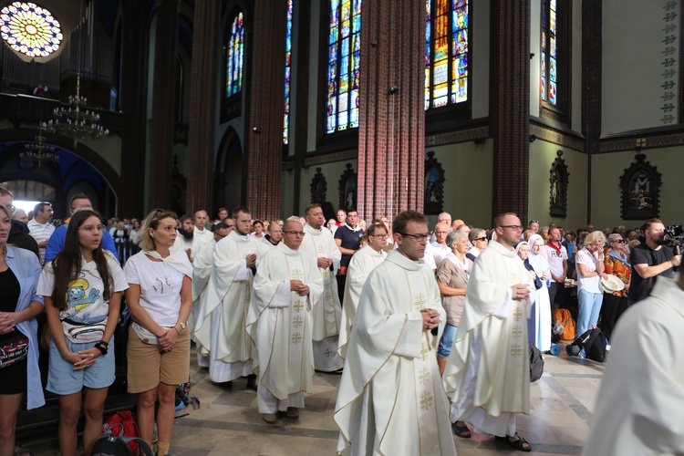 Rybnicka pielgrzymka - Eucharystia na rozpoczęcie