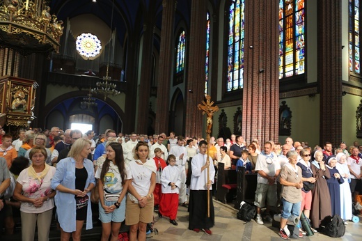 Rybnicka pielgrzymka - Eucharystia na rozpoczęcie