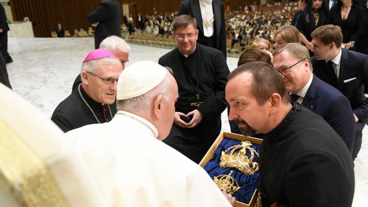 Papież pobłogosławił korony dla obrazu Matki Bożej Kodeńskiej