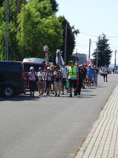 Obrazy z pątniczego szlaku na Jasną Górę