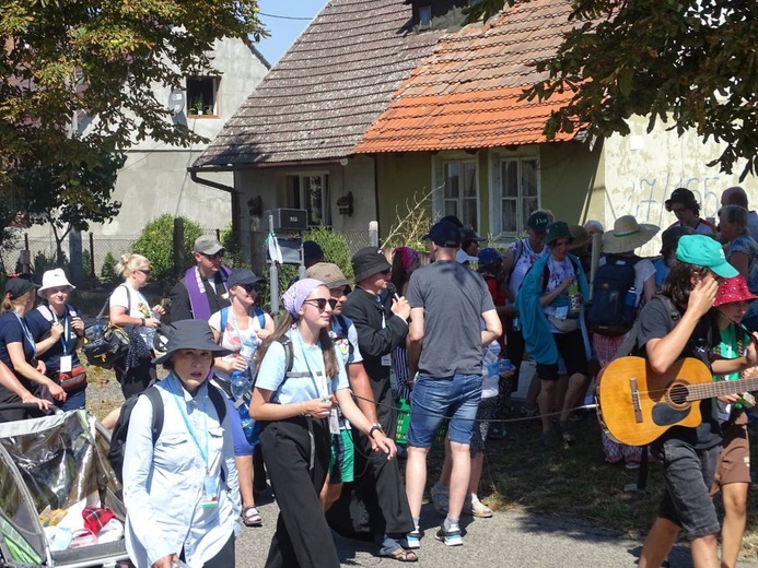 Obrazy z pątniczego szlaku na Jasną Górę