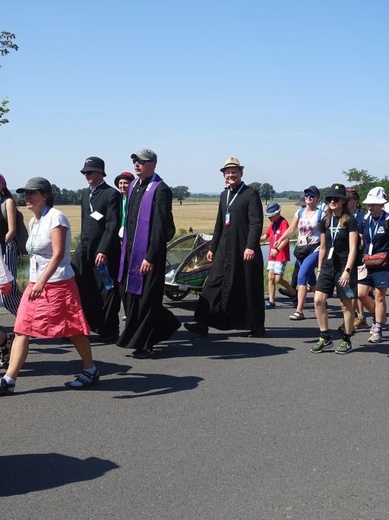 Obrazy z pątniczego szlaku na Jasną Górę