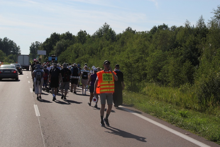 Fotorelacja z pielgrzymki - Dzień 1 - Kolumna stalowowolska