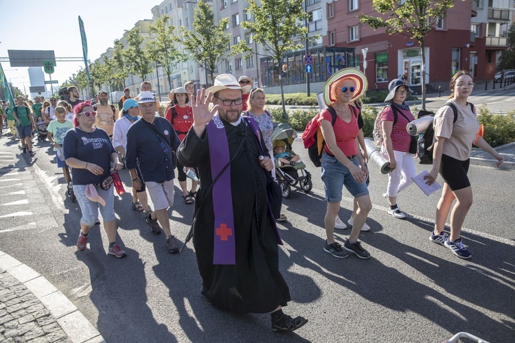 Zobaczcie ich radość. 2000 pielgrzymów WAPM ruszyło na Jasną Górę