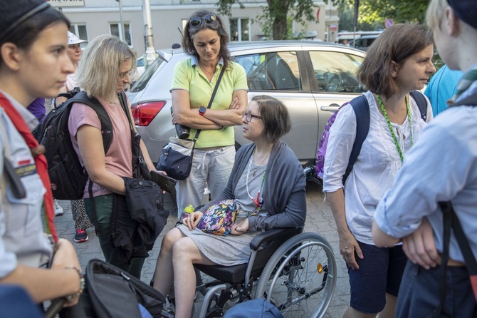 300 pielgrzymów na wózkach i ich opiekunów. 31. Pielgrzymka Osób Niepełnosprawnych