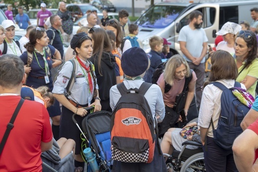 300 pielgrzymów na wózkach i ich opiekunów. 31. Pielgrzymka Osób Niepełnosprawnych