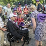 300 pielgrzymów na wózkach i ich opiekunów. 31. Pielgrzymka Osób Niepełnosprawnych