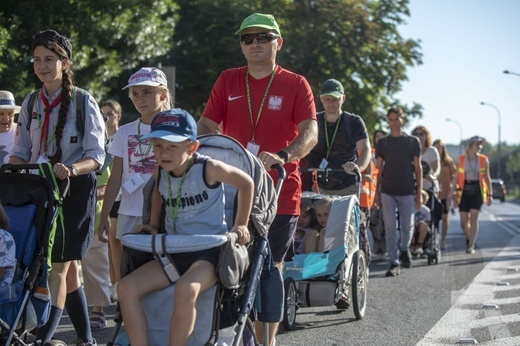 300 pielgrzymów na wózkach i ich opiekunów. 31. Pielgrzymka Osób Niepełnosprawnych