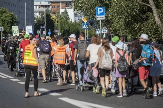 300 pielgrzymów na wózkach i ich opiekunów. 31. Pielgrzymka Osób Niepełnosprawnych