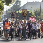 300 pielgrzymów na wózkach i ich opiekunów. 31. Pielgrzymka Osób Niepełnosprawnych