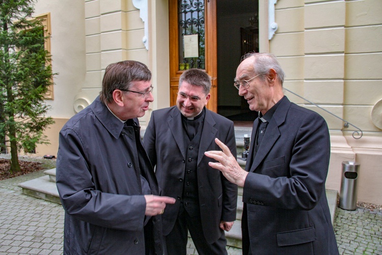 Abp Alfons Nossol kończy 90 lat życia