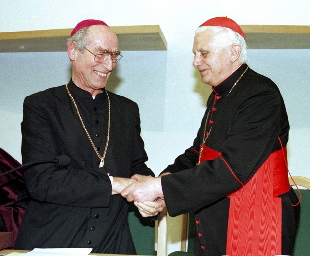 Abp Alfons Nossol kończy 90 lat życia