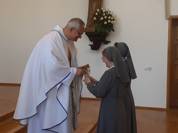 Pieszyce. Salezjanki świętując jubileusz, złożyły profesję