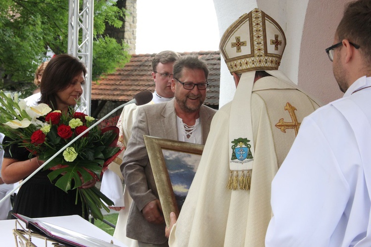 Nowy Sącz. Poświęcenie przemienionej bazyliki