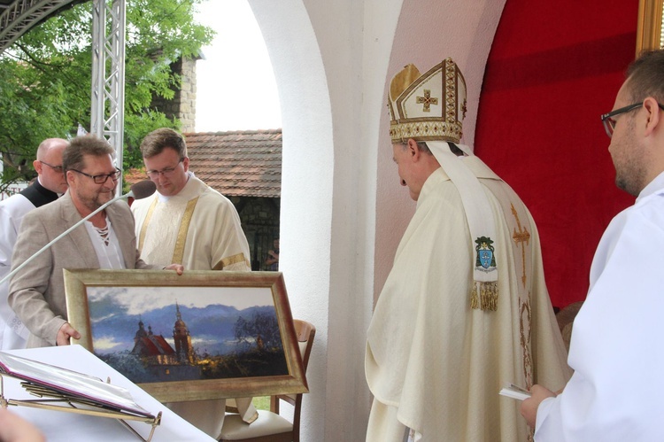 Nowy Sącz. Poświęcenie przemienionej bazyliki