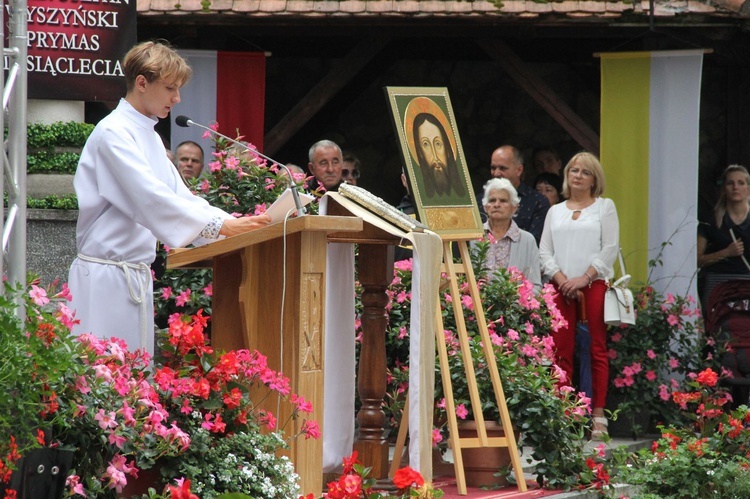 Nowy Sącz. Poświęcenie przemienionej bazyliki