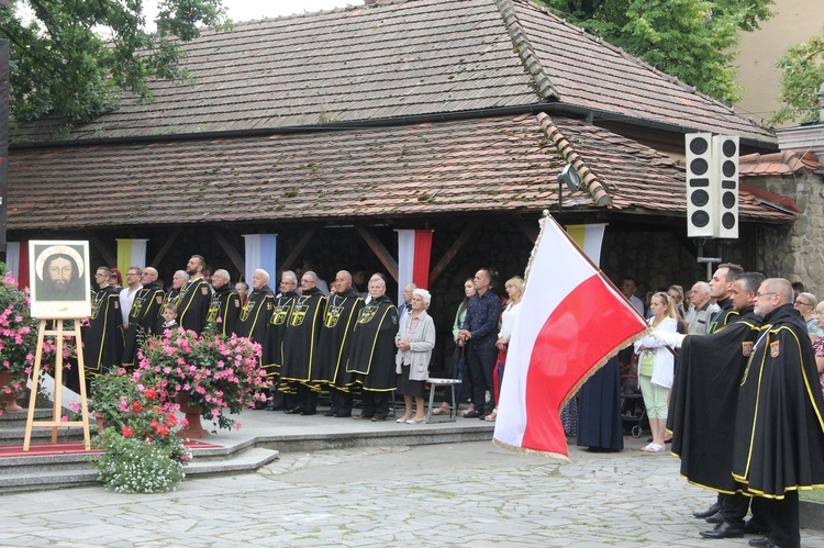 Nowy Sącz. Poświęcenie przemienionej bazyliki