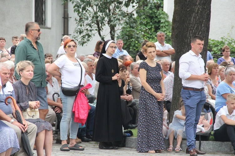 Nowy Sącz. Poświęcenie przemienionej bazyliki