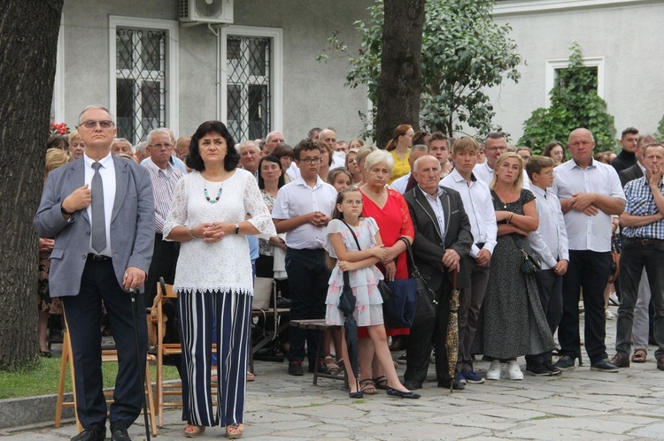 Nowy Sącz. Poświęcenie przemienionej bazyliki