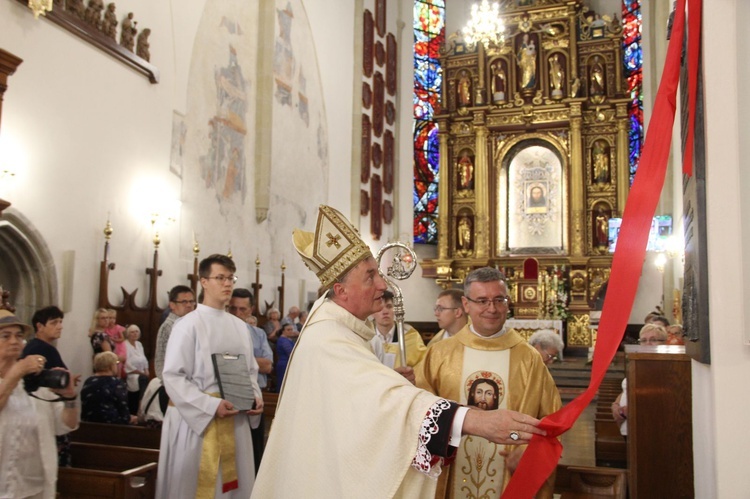 Nowy Sącz. Poświęcenie przemienionej bazyliki