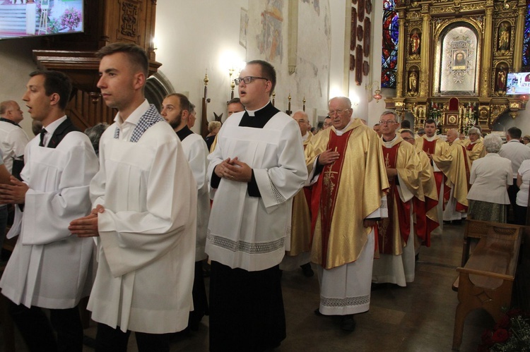 Nowy Sącz. Poświęcenie przemienionej bazyliki