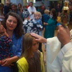 Parafia w drodze. Uczestnicy PMRDiK przyjęli sakramenty wtajemniczenia chrześcijańskiego