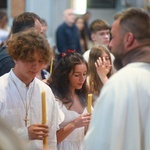 Parafia w drodze. Uczestnicy PMRDiK przyjęli sakramenty wtajemniczenia chrześcijańskiego