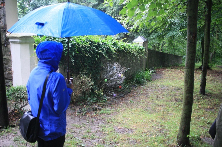 Wycieczka śladami dawnych pustelni i pustelników z Góry Świętej Anny