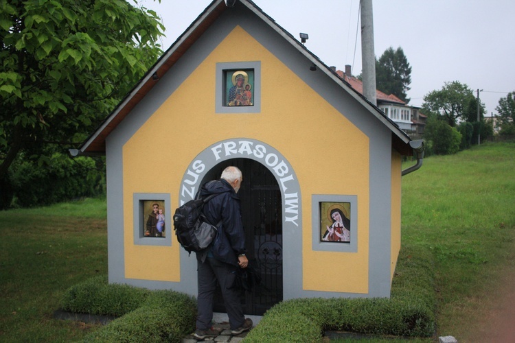 Wycieczka śladami dawnych pustelni i pustelników z Góry Świętej Anny