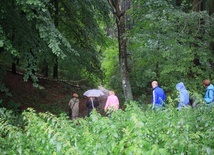 Śladami dawnych pustelników z Góry Świętej Anny