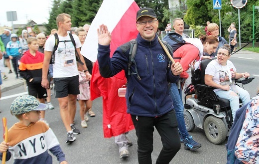 Grupa 2 z ks. Adamem Wandzlem - z Wilamowic na Jasną Górę 2022