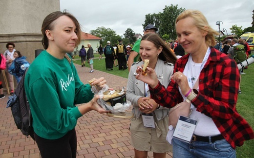 Piknik pielgrzymów jasnogórskich u św. Józefa Bilczewskiego w Wilamowicach - 2022