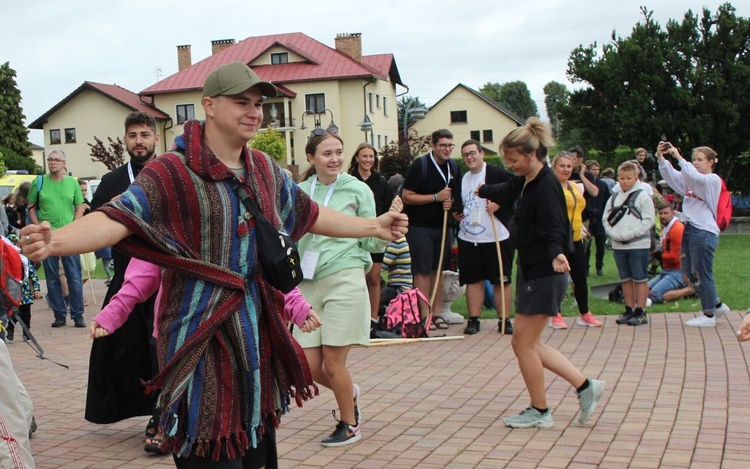 Piknik pielgrzymów jasnogórskich u św. Józefa Bilczewskiego w Wilamowicach - 2022